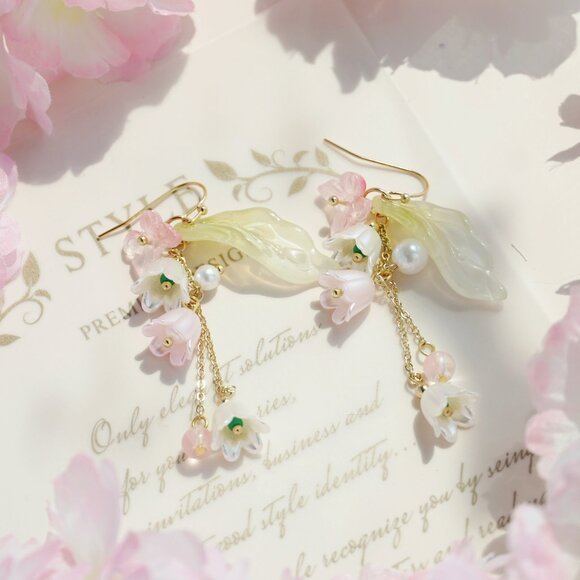 Handmade lily of the valley earrings - Picture 2 of 2